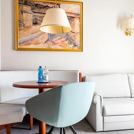 Mediterranee Family & Hotel