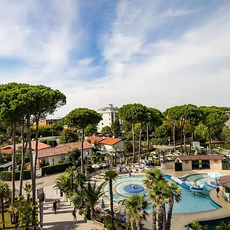 Mediterranee Family & Hotel