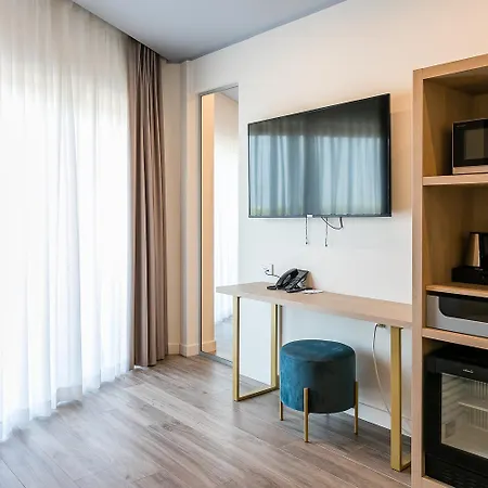 Hotel Mediterranee Family & 5*