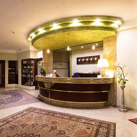 Hotel Mediterranee Family &