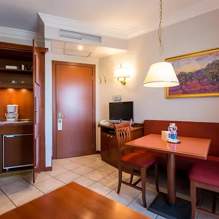 فندق Mediterranee Family & 5*