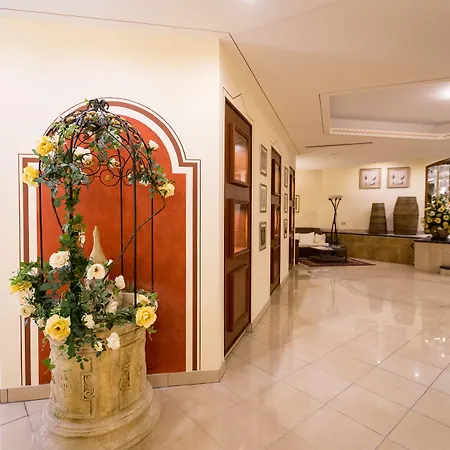 Mediterranee Family & Hotel