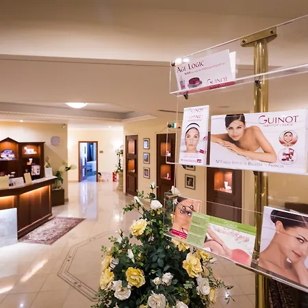 Hotel Mediterranee Family &