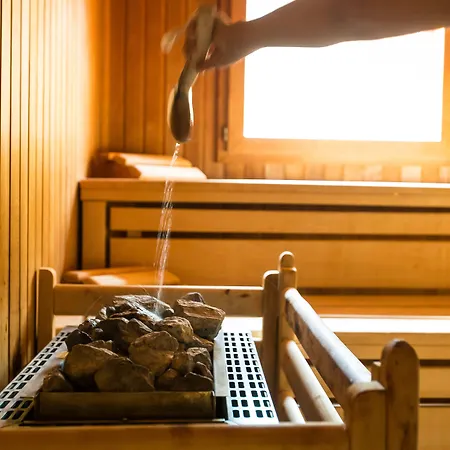 Mediterranee Family & Hotel 5*