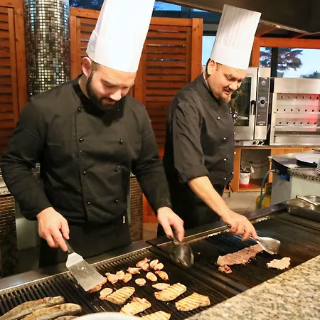 فندق Mediterranee Family & بيبيوني