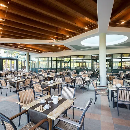 Mediterranee Family & Hotel 5*