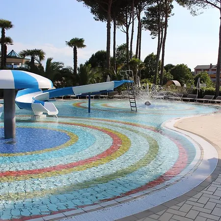 Hotel Mediterranee Family & 5*