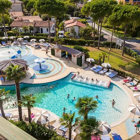 Hotel Mediterranee Family & 5*