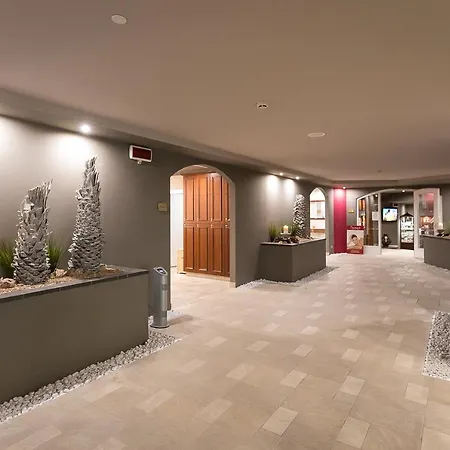 Mediterranee Family & Hotel