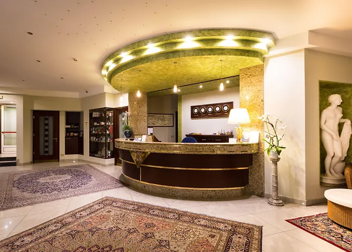 Hotel Mediterranee Family &